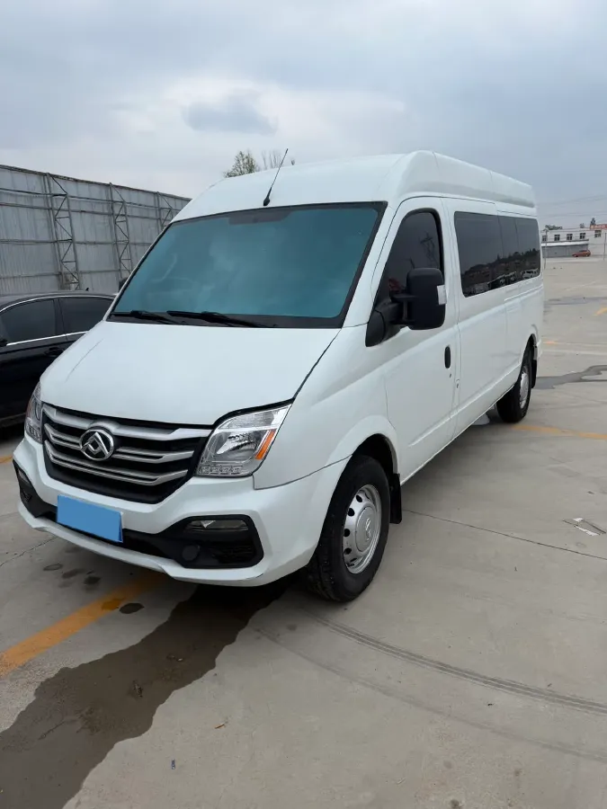2023 MAXUS XinTu V80 2.0T 127HP L4 6MT,autocango,china used car exporter,china ev exporter,chinese used car exporter,chinese used ev exporter