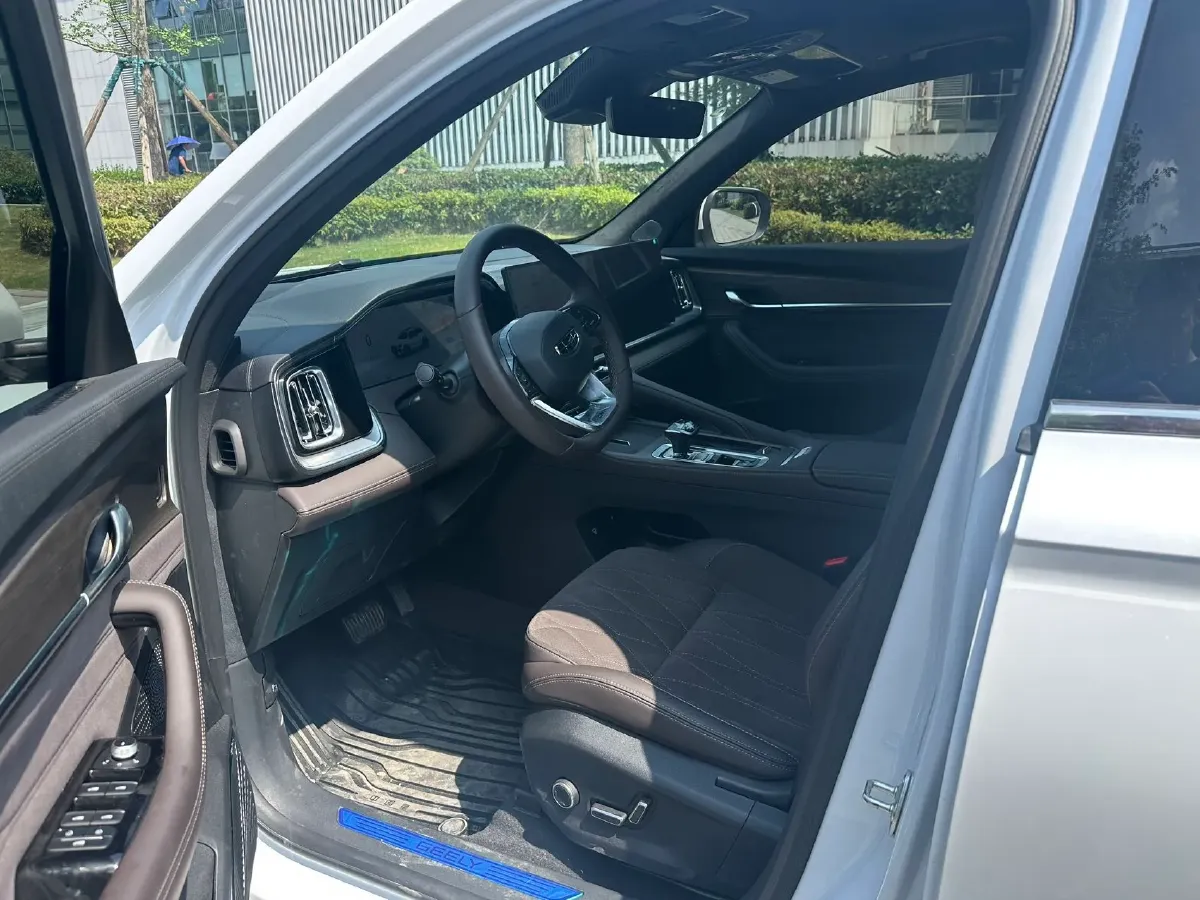 2025 Geely Monjaro 2.0T 238HP L4 8AT,autocango,china used car exporter,china ev exporter,chinese used car exporter,chinese used ev exporter