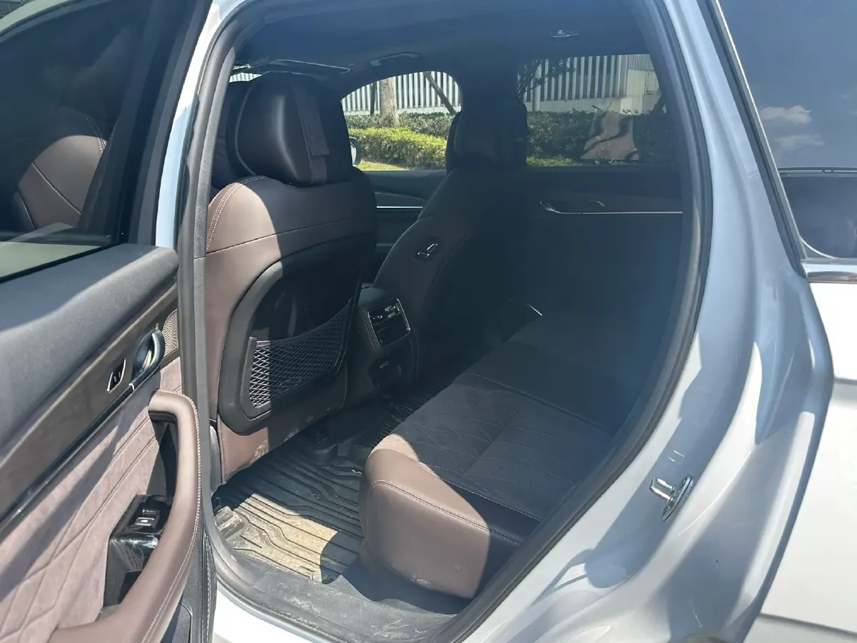 2025 Geely Monjaro 2.0T 238HP L4 8AT,autocango,china used car exporter,china ev exporter,chinese used car exporter,chinese used ev exporter