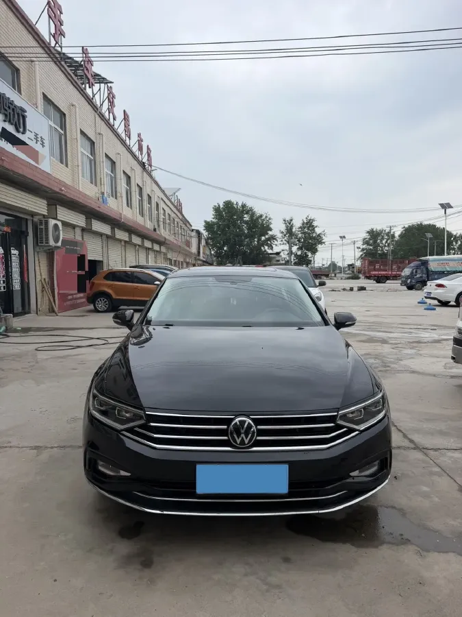 2020 Volkswagen Magotan 2.0T 186HP L4 7DCT,autocango,china used car exporter,china ev exporter,chinese used car exporter,chinese used ev exporter