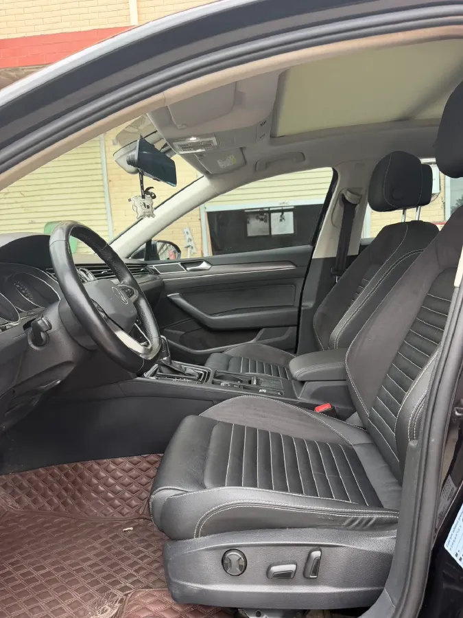 2020 Volkswagen Magotan 2.0T 186HP L4 7DCT,autocango,china used car exporter,china ev exporter,chinese used car exporter,chinese used ev exporter