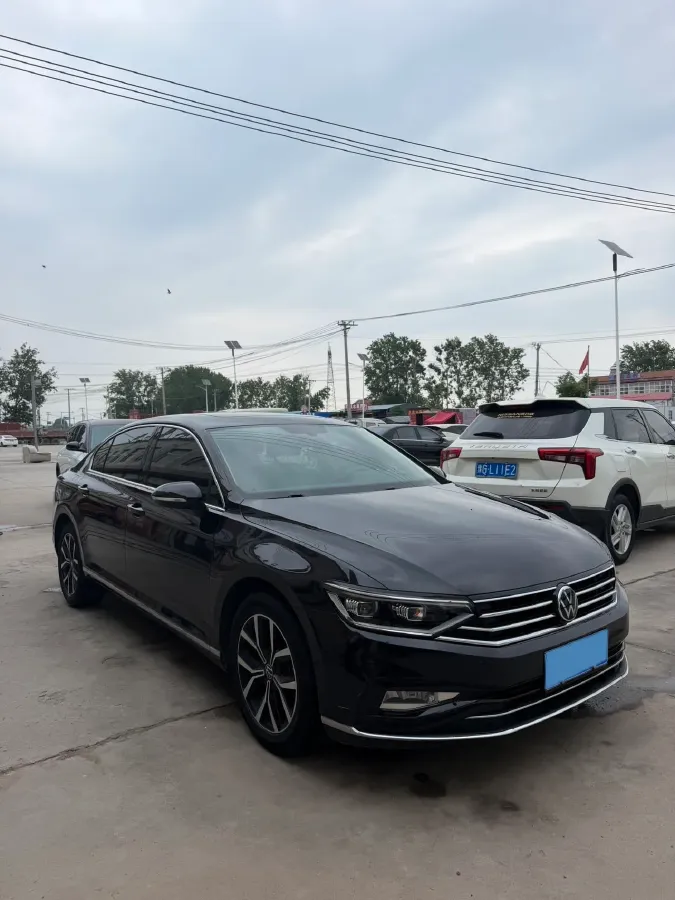 2020 Volkswagen Magotan 2.0T 186HP L4 7DCT,autocango,china used car exporter,china ev exporter,chinese used car exporter,chinese used ev exporter