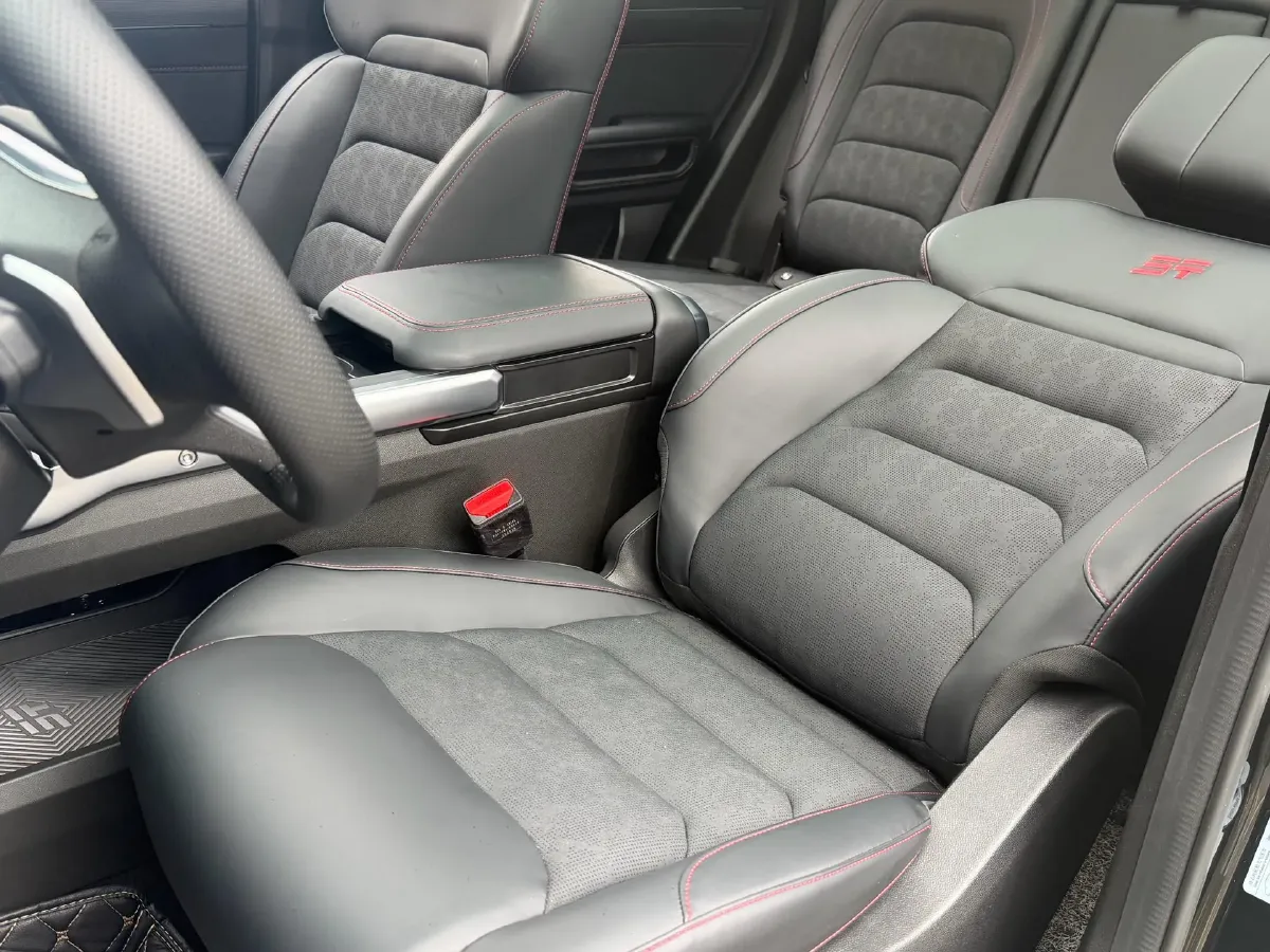 2025 Jetour Traveller 2.0T 254HP L4 8AT,autocango,china used car exporter,china ev exporter,chinese used car exporter,chinese used ev exporter