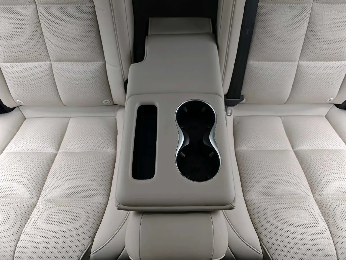 2023 IM LS6 BEV 100KWH,autocango,china used car exporter,china ev exporter,chinese used car exporter,chinese used ev exporter