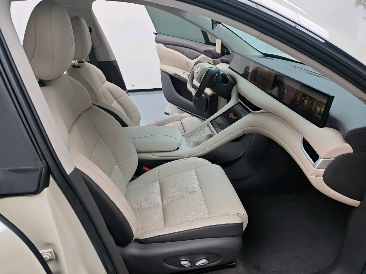 2023 IM LS6 BEV 100KWH,autocango,china used car exporter,china ev exporter,chinese used car exporter,chinese used ev exporter