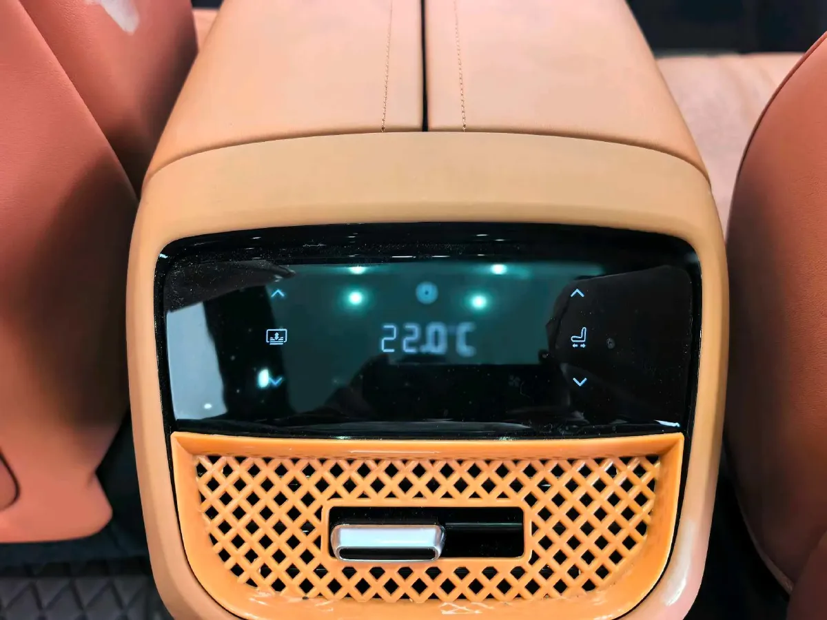 2025 Deepal S07 REEV 98HP REEV 31.73KWH,autocango,china used car exporter,china ev exporter,chinese used car exporter,chinese used ev exporter