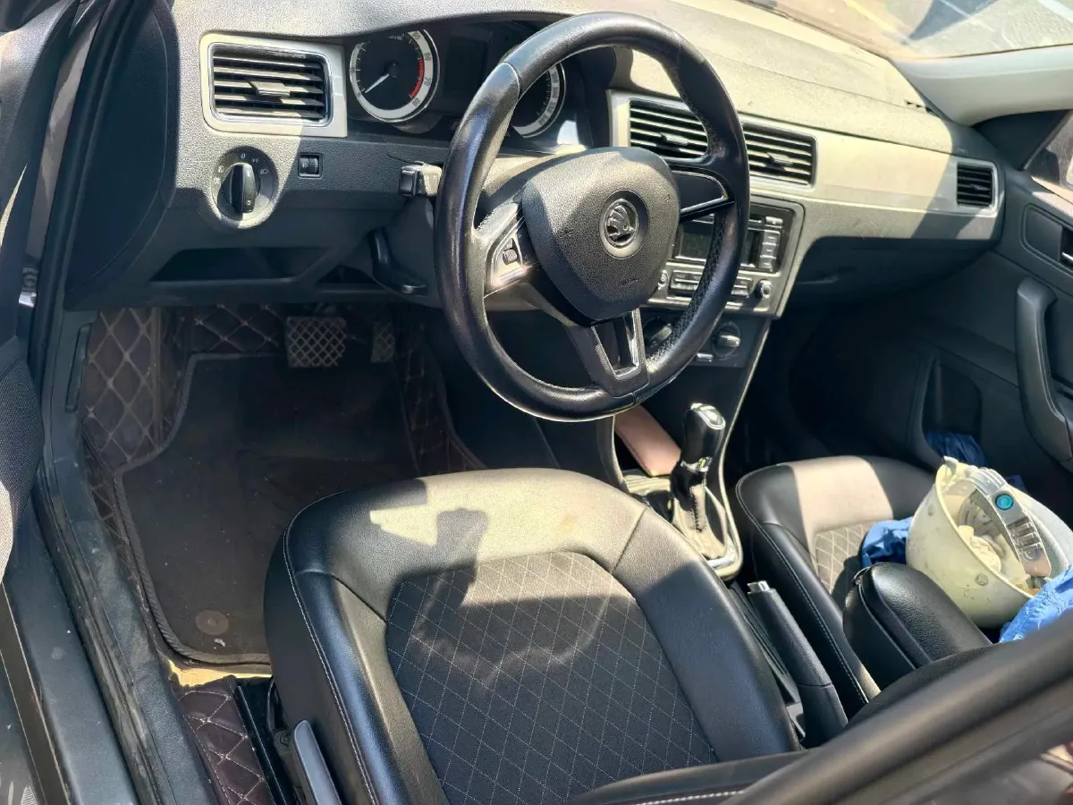2018 Skoda Rapid 1.6L 110HP L4 6AT,autocango,china used car exporter,china ev exporter,chinese used car exporter,chinese used ev exporter