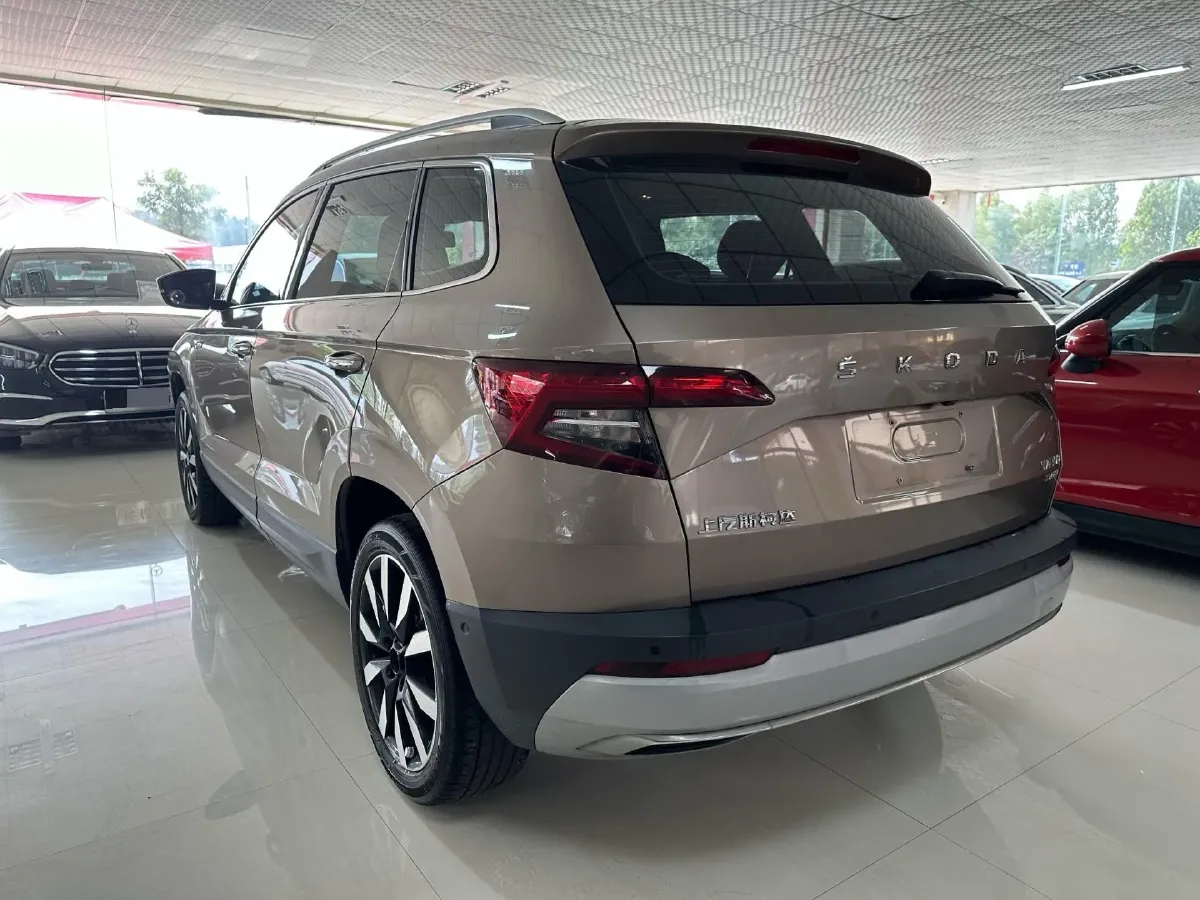2020 Skoda Karoq 1.4T 150HP L4 7DCT,autocango,china used car exporter,china ev exporter,chinese used car exporter,chinese used ev exporter
