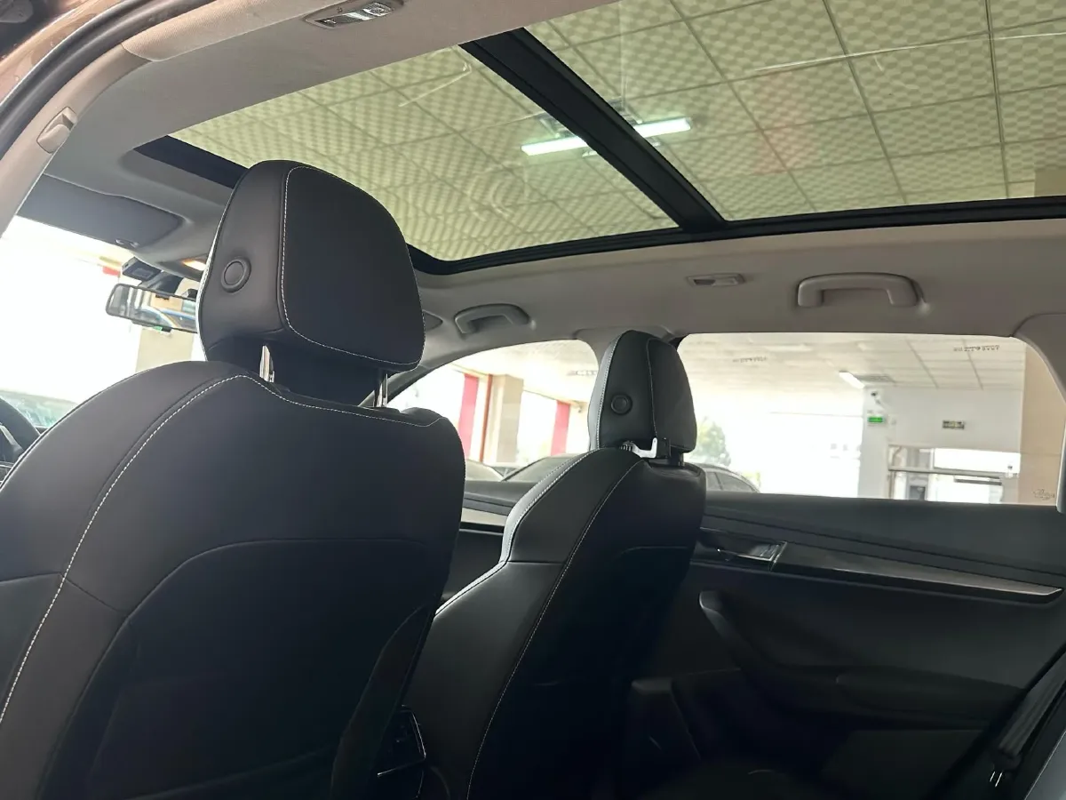 2020 Skoda Karoq 1.4T 150HP L4 7DCT,autocango,china used car exporter,china ev exporter,chinese used car exporter,chinese used ev exporter