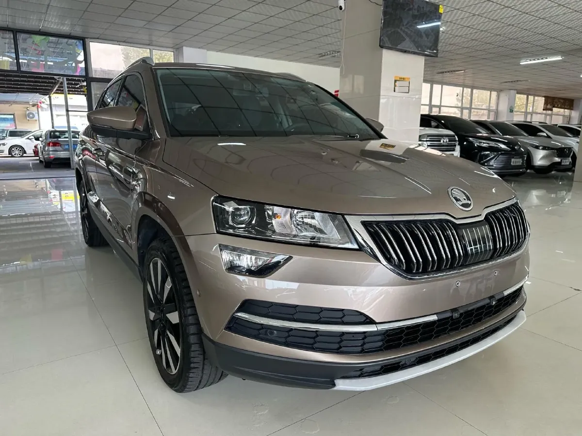 2020 Skoda Karoq 1.4T 150HP L4 7DCT,autocango,china used car exporter,china ev exporter,chinese used car exporter,chinese used ev exporter
