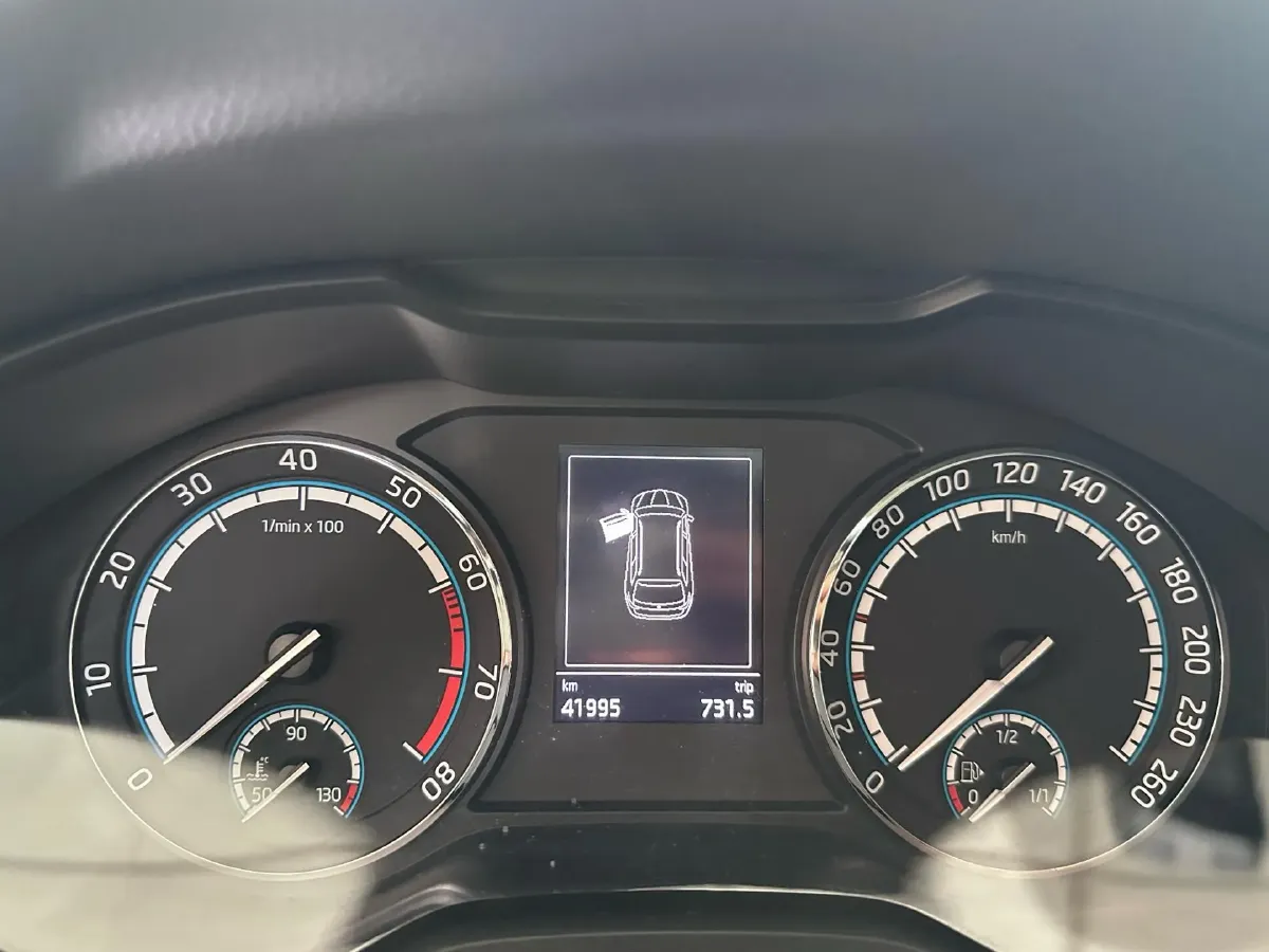 2020 Skoda Karoq 1.4T 150HP L4 7DCT,autocango,china used car exporter,china ev exporter,chinese used car exporter,chinese used ev exporter