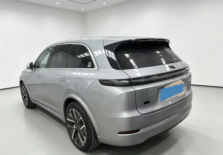2024 Li L8 Range Extended 154HP REEV 52.3KWH,autocango,china used car exporter,china ev exporter,chinese used car exporter,chinese used ev exporter