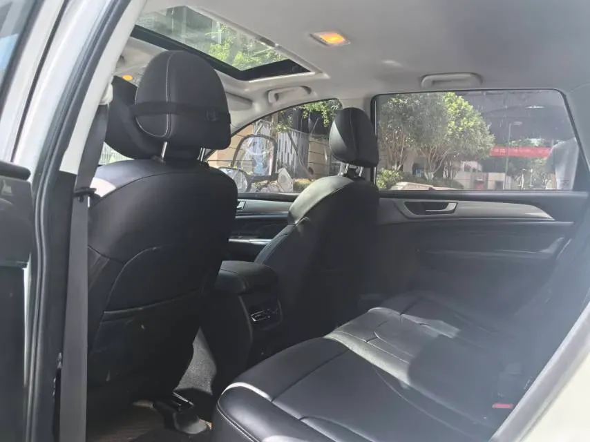 2021 Haval M6 1.5T 150HP L4 7DCT,autocango,china used car exporter,china ev exporter,chinese used car exporter,chinese used ev exporter