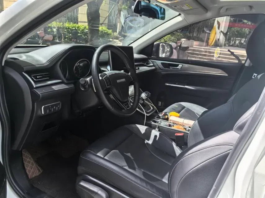 2021 Haval M6 1.5T 150HP L4 7DCT,autocango,china used car exporter,china ev exporter,chinese used car exporter,chinese used ev exporter