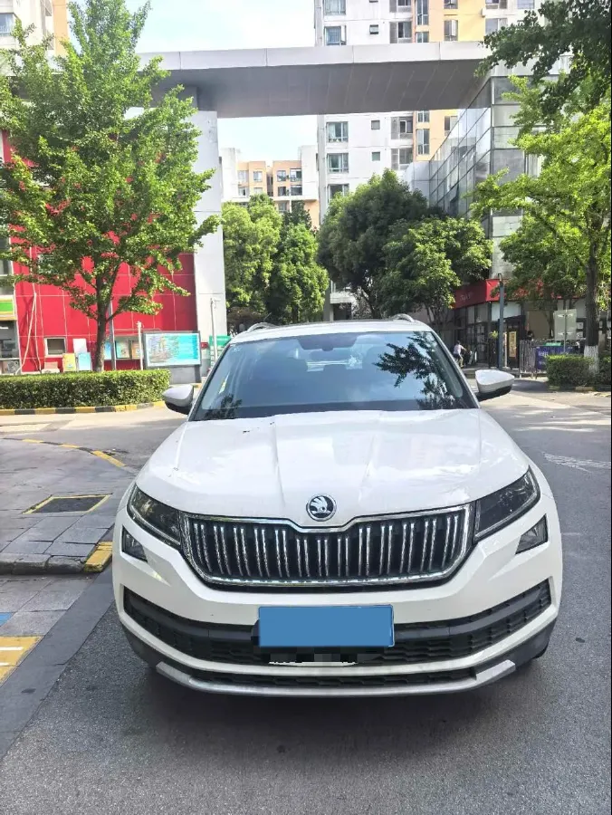 2018 Skoda Kodiak 2.0T 186HP L4 7DCT,autocango,china used car exporter,china ev exporter,chinese used car exporter,chinese used ev exporter