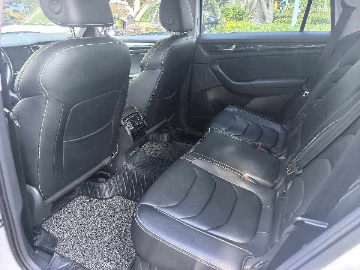2018 Skoda Kodiak 2.0T 186HP L4 7DCT,autocango,china used car exporter,china ev exporter,chinese used car exporter,chinese used ev exporter