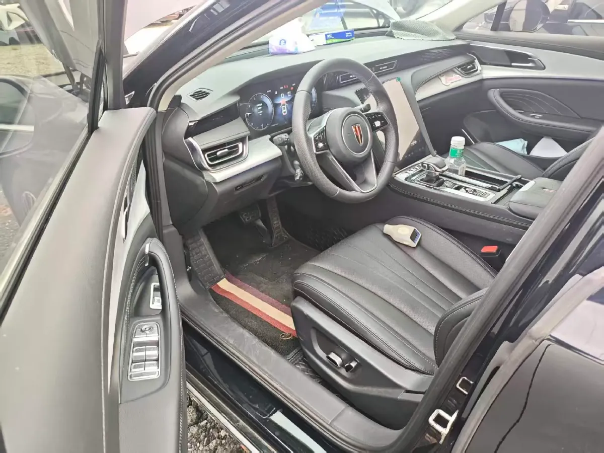 2025 HongQi H5 1.5T 169HP L4 1DHT Hybrid,autocango,china used car exporter,china ev exporter,chinese used car exporter,chinese used ev exporter