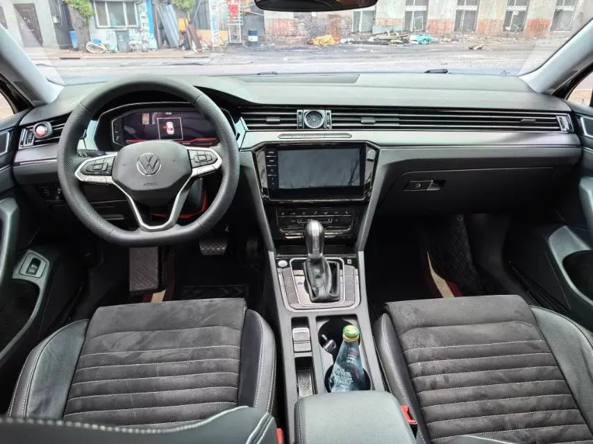 2020 Volkswagen Magotan 2.0T 220HP L4 7DCT,autocango,china used car exporter,china ev exporter,chinese used car exporter,chinese used ev exporter
