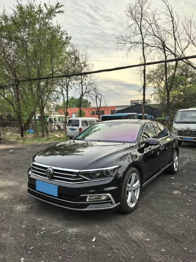 2020 Volkswagen Magotan 2.0T 220HP L4 7DCT,autocango,china used car exporter,china ev exporter,chinese used car exporter,chinese used ev exporter