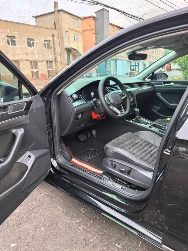 2020 Volkswagen Magotan 2.0T 220HP L4 7DCT,autocango,china used car exporter,china ev exporter,chinese used car exporter,chinese used ev exporter