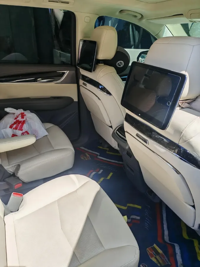 2022 Cadillac XT6 2.0T 237HP L4 9AT,autocango,china used car exporter,china ev exporter,chinese used car exporter,chinese used ev exporter