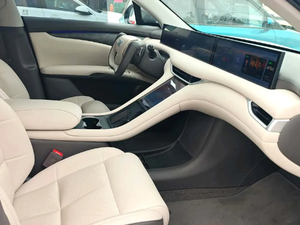 2023 IM LS6 BEV 71KWH,autocango,china used car exporter,china ev exporter,chinese used car exporter,chinese used ev exporter
