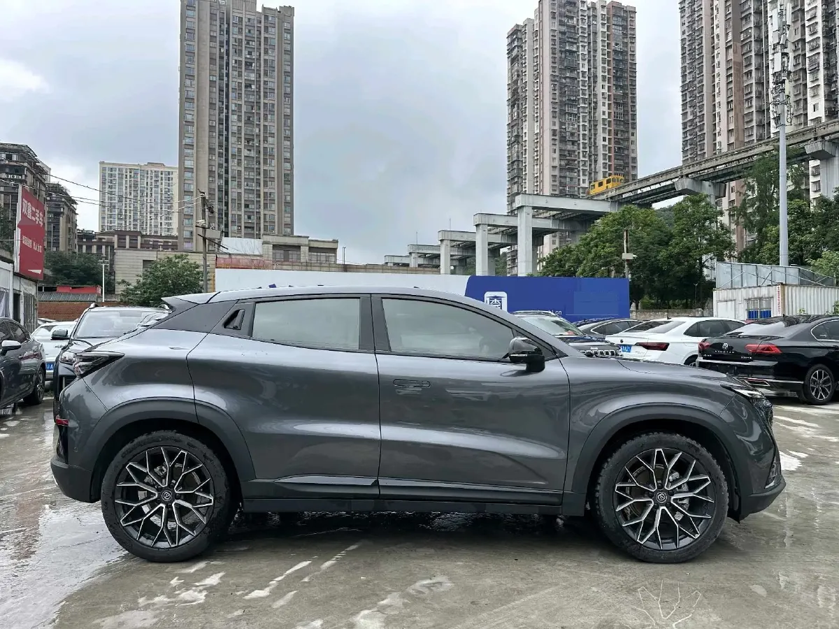 2022 ChangAn UNI-T 1.5T 188HP L4 7DCT,autocango,china used car exporter,china ev exporter,chinese used car exporter,chinese used ev exporter