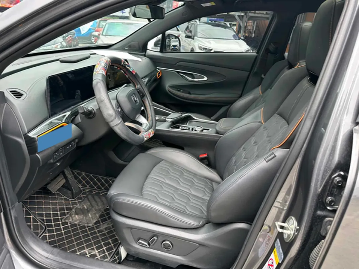 2022 ChangAn UNI-T 1.5T 188HP L4 7DCT,autocango,china used car exporter,china ev exporter,chinese used car exporter,chinese used ev exporter