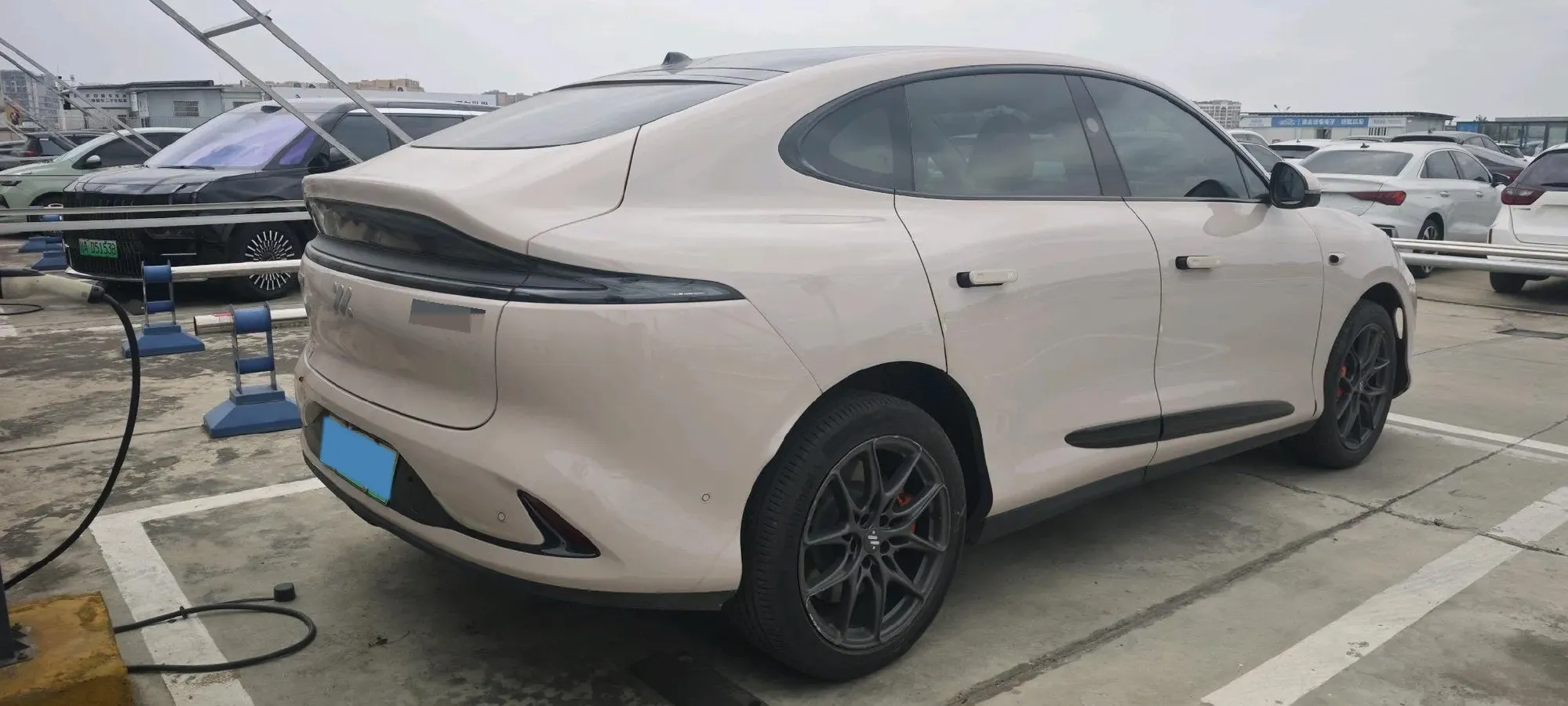 2023 IM LS6 BEV 71KWH,autocango,china used car exporter,china ev exporter,chinese used car exporter,chinese used ev exporter