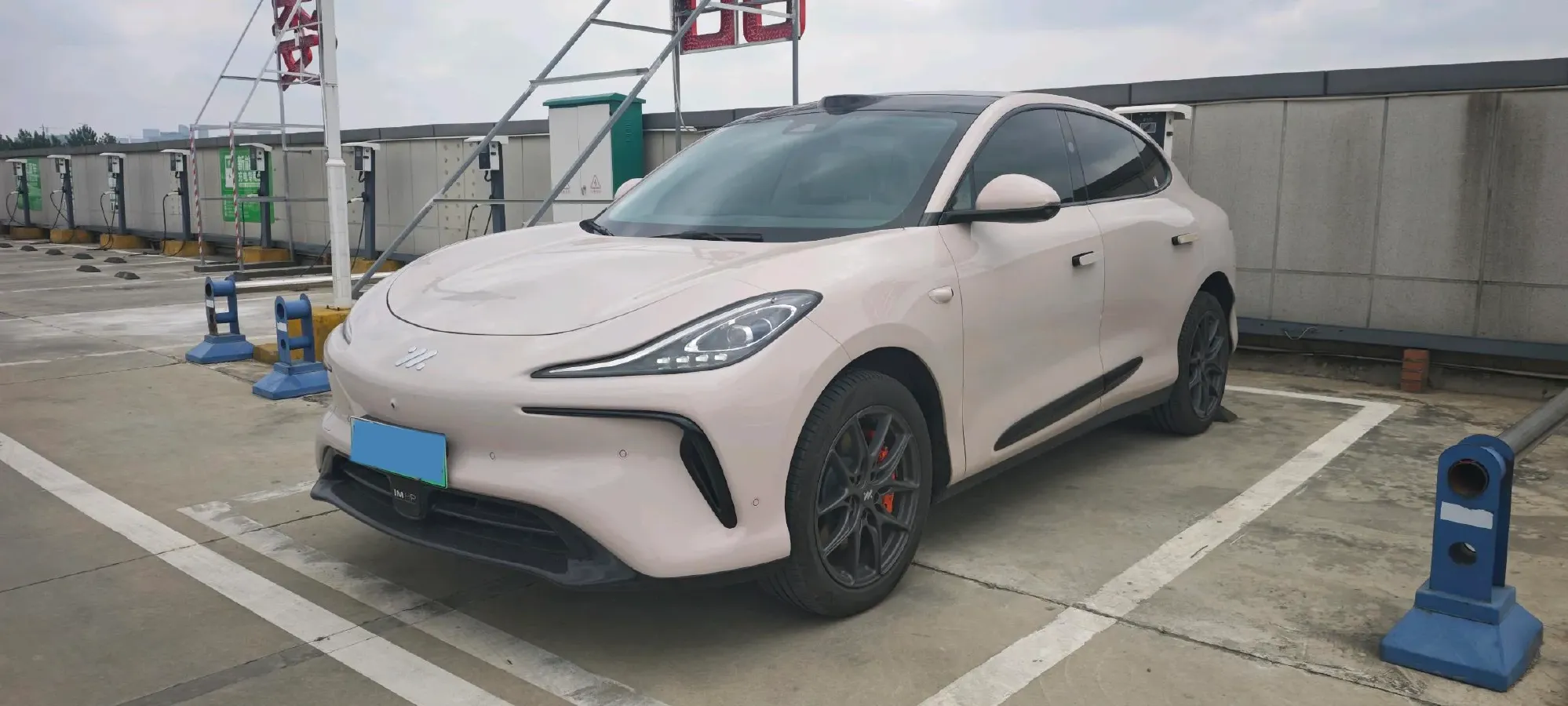 2023 IM LS6 BEV 71KWH,autocango,china used car exporter,china ev exporter,chinese used car exporter,chinese used ev exporter