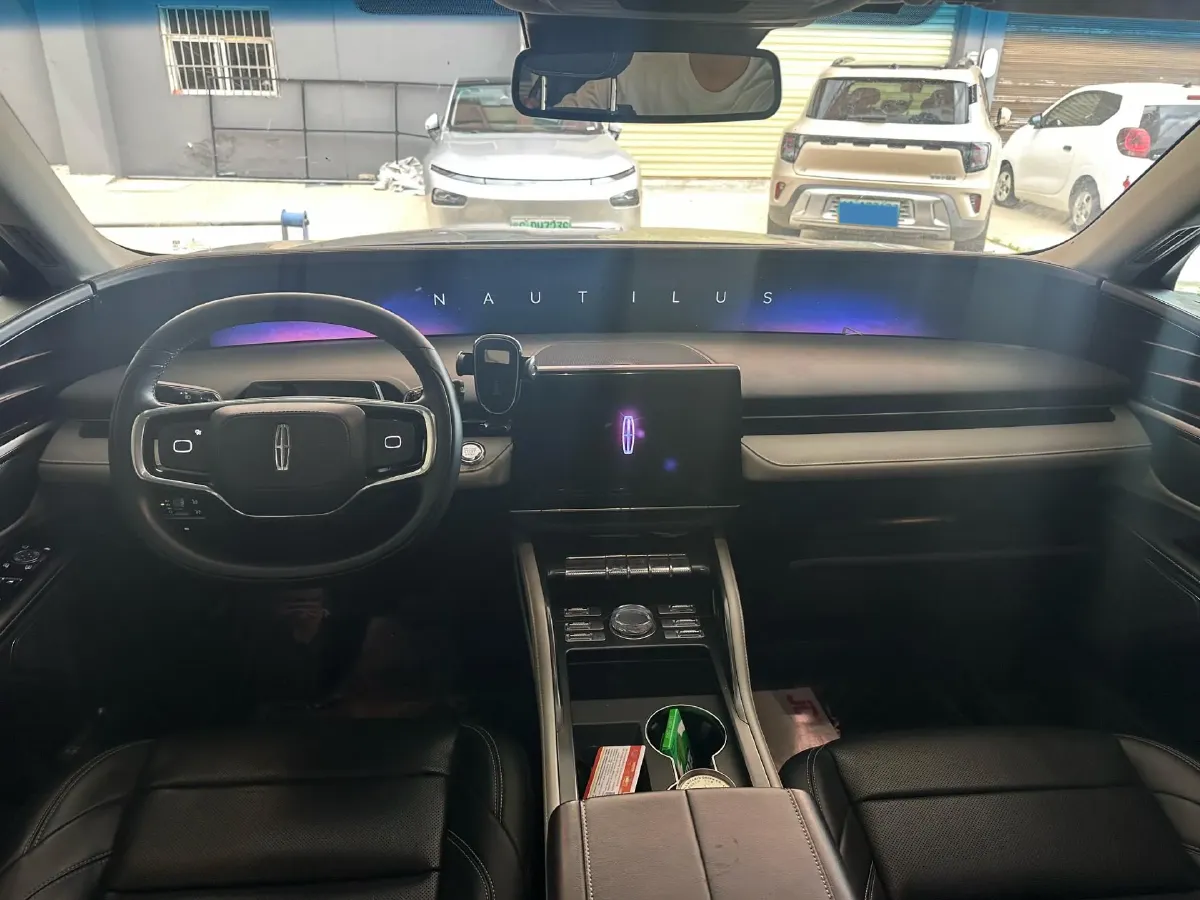 2023 Lincoln Nautilus 2.0T 261HP L4 8AT,autocango,china used car exporter,china ev exporter,chinese used car exporter,chinese used ev exporter