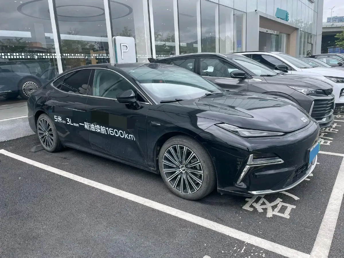 2025 Geely Galaxy Starshine 8 1.5T 163HP L4 3DHT PHEV 27.69KWH,autocango,china used car exporter,china ev exporter,chinese used car exporter,chinese used ev exporter