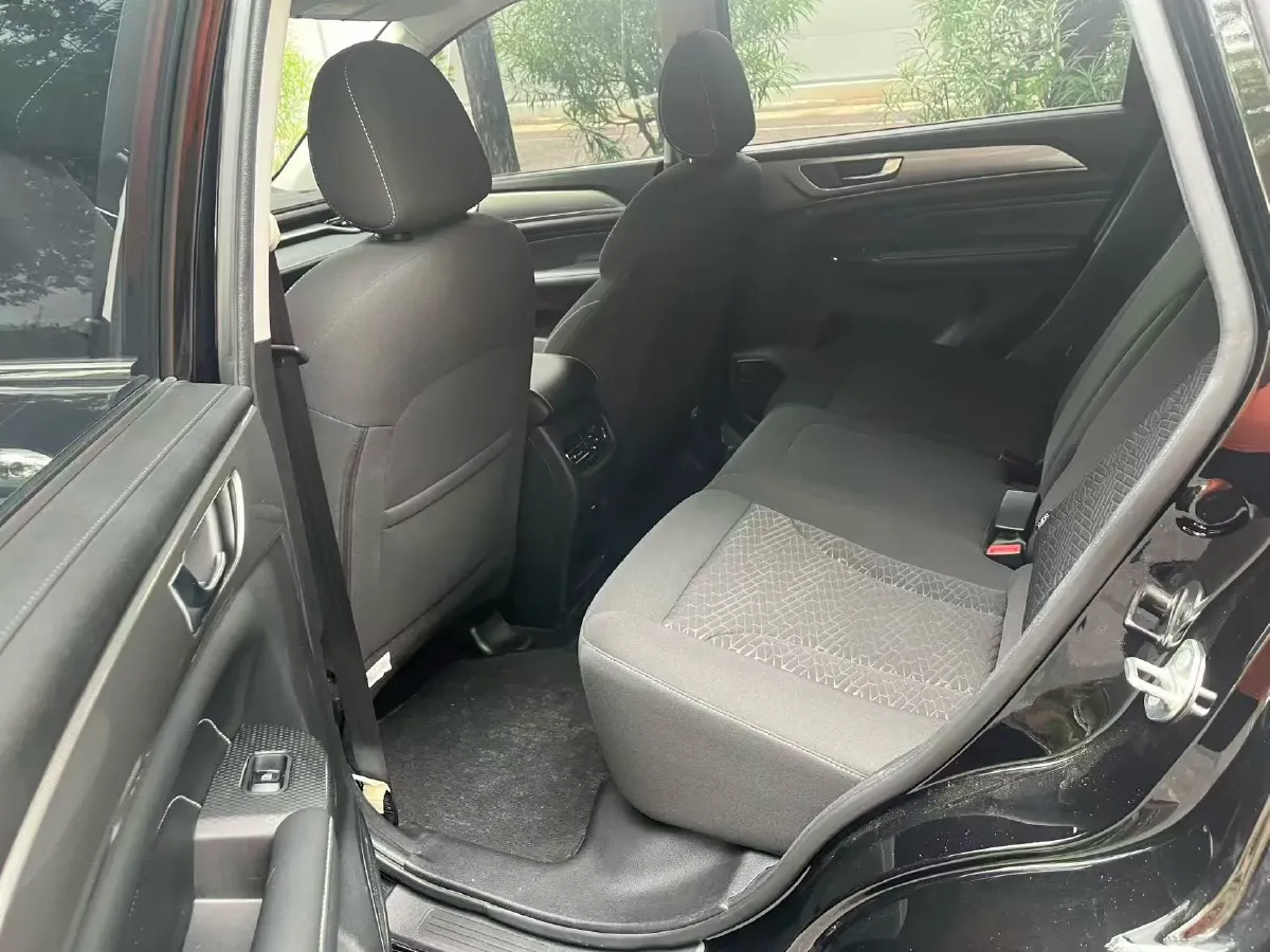 2023 Haval M6 1.5T 150HP L4 7DCT,autocango,china used car exporter,china ev exporter,chinese used car exporter,chinese used ev exporter