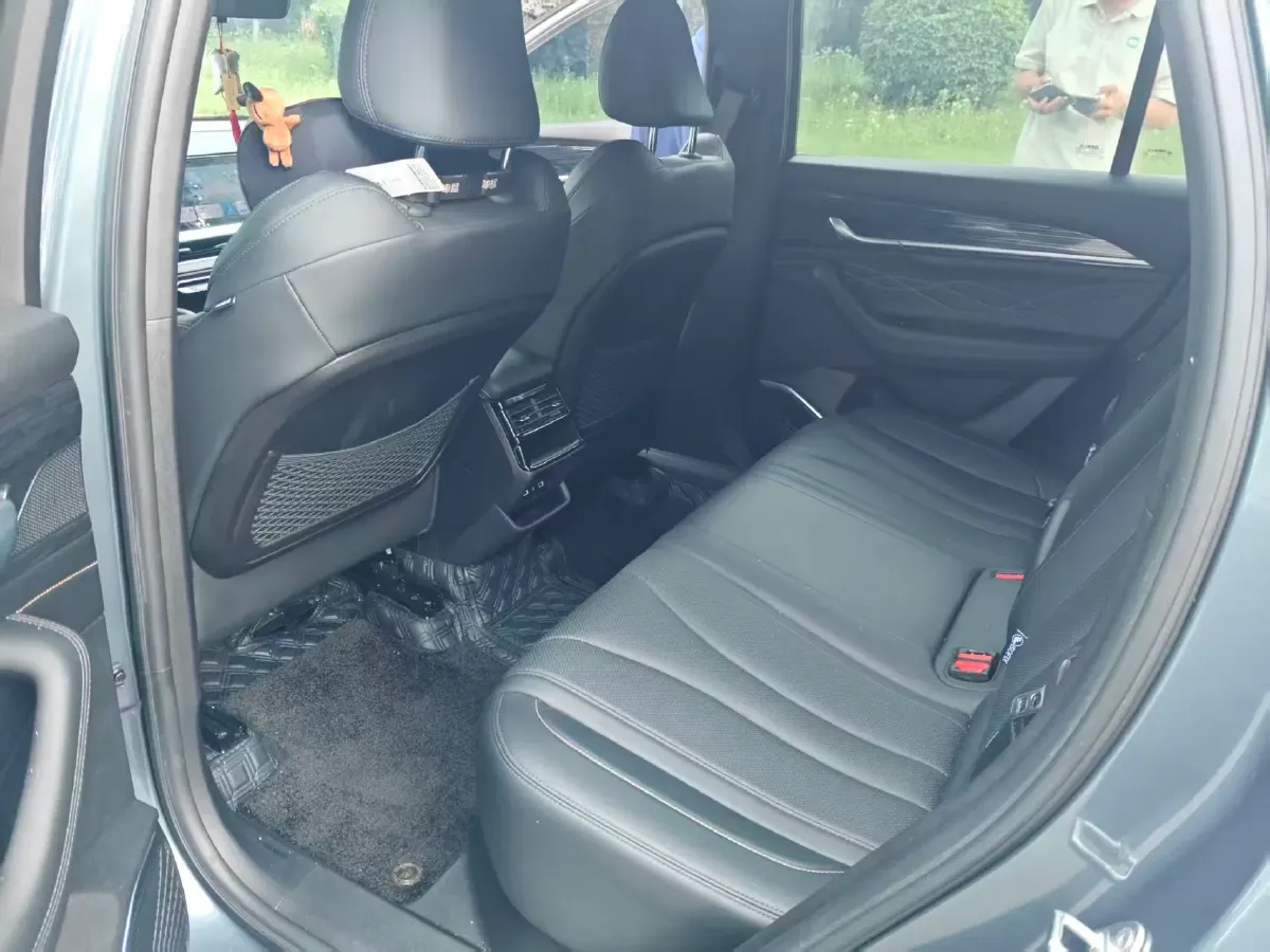 2024 Geely Monjaro 2.0T 218HP L4 7DCT,autocango,china used car exporter,china ev exporter,chinese used car exporter,chinese used ev exporter