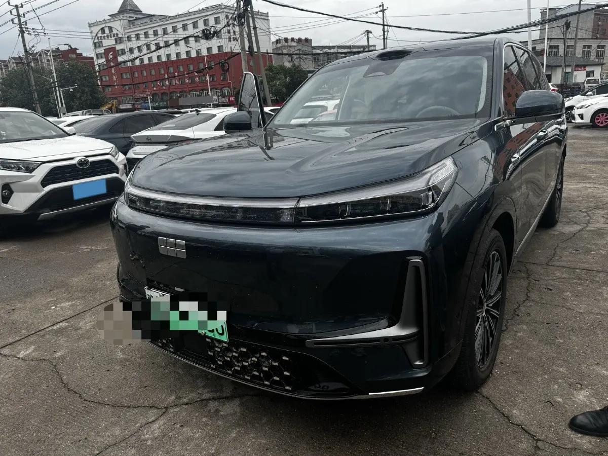 2025 Volkswagen Tiguan L 2.0T 220HP L4 7DCT,autocango,china used car exporter,china ev exporter,chinese used car exporter,chinese used ev exporter