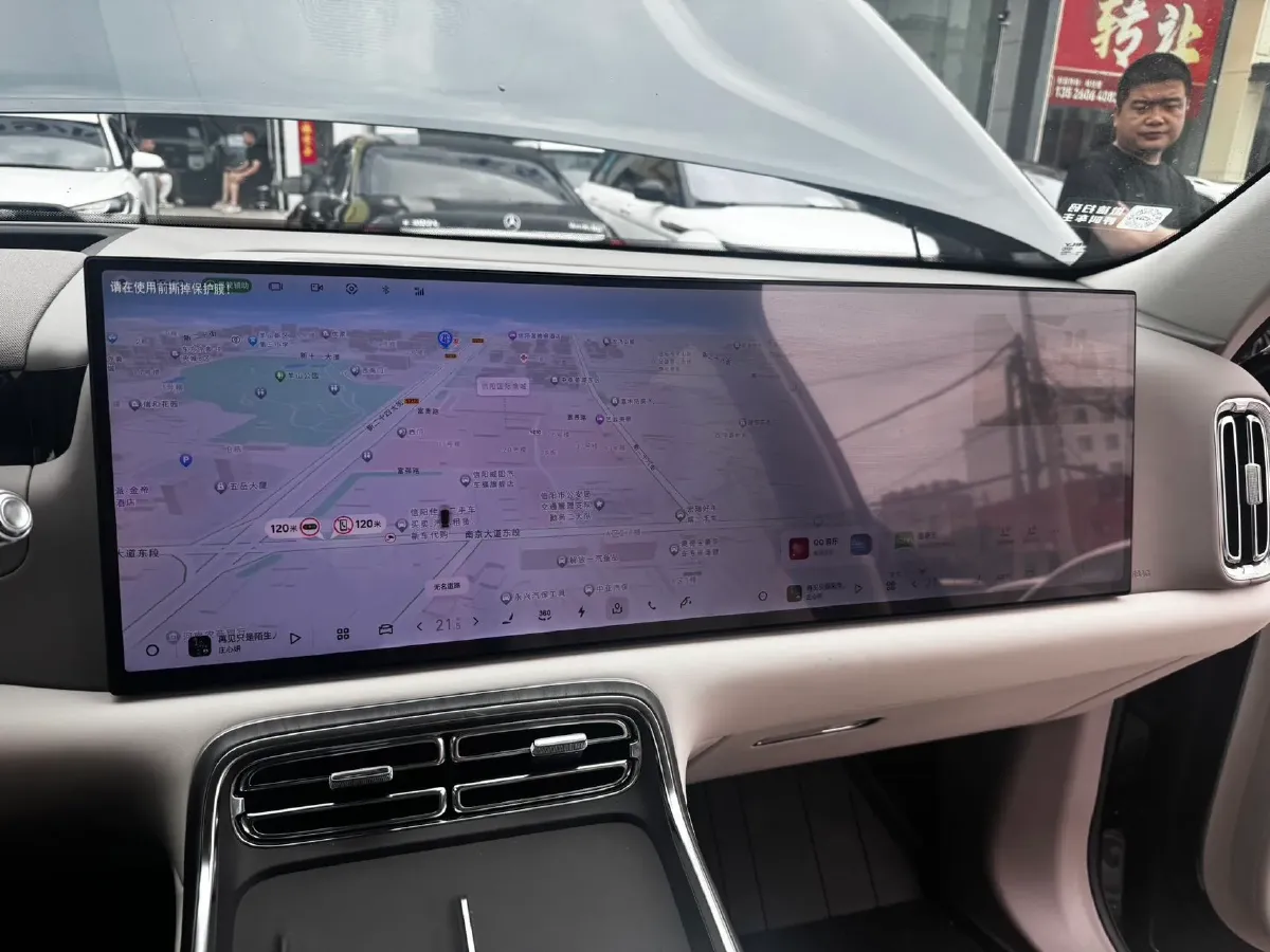 2025 Volkswagen Tiguan L 2.0T 220HP L4 7DCT,autocango,china used car exporter,china ev exporter,chinese used car exporter,chinese used ev exporter