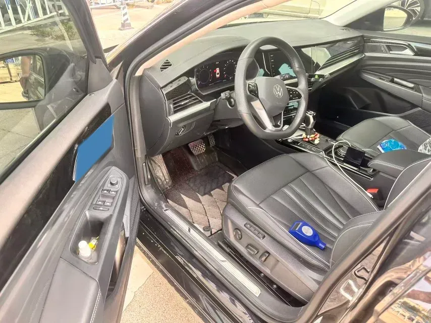 2024 Volkswagen Passat 2.0T 220HP L4 7DCT,autocango,china used car exporter,china ev exporter,chinese used car exporter,chinese used ev exporter