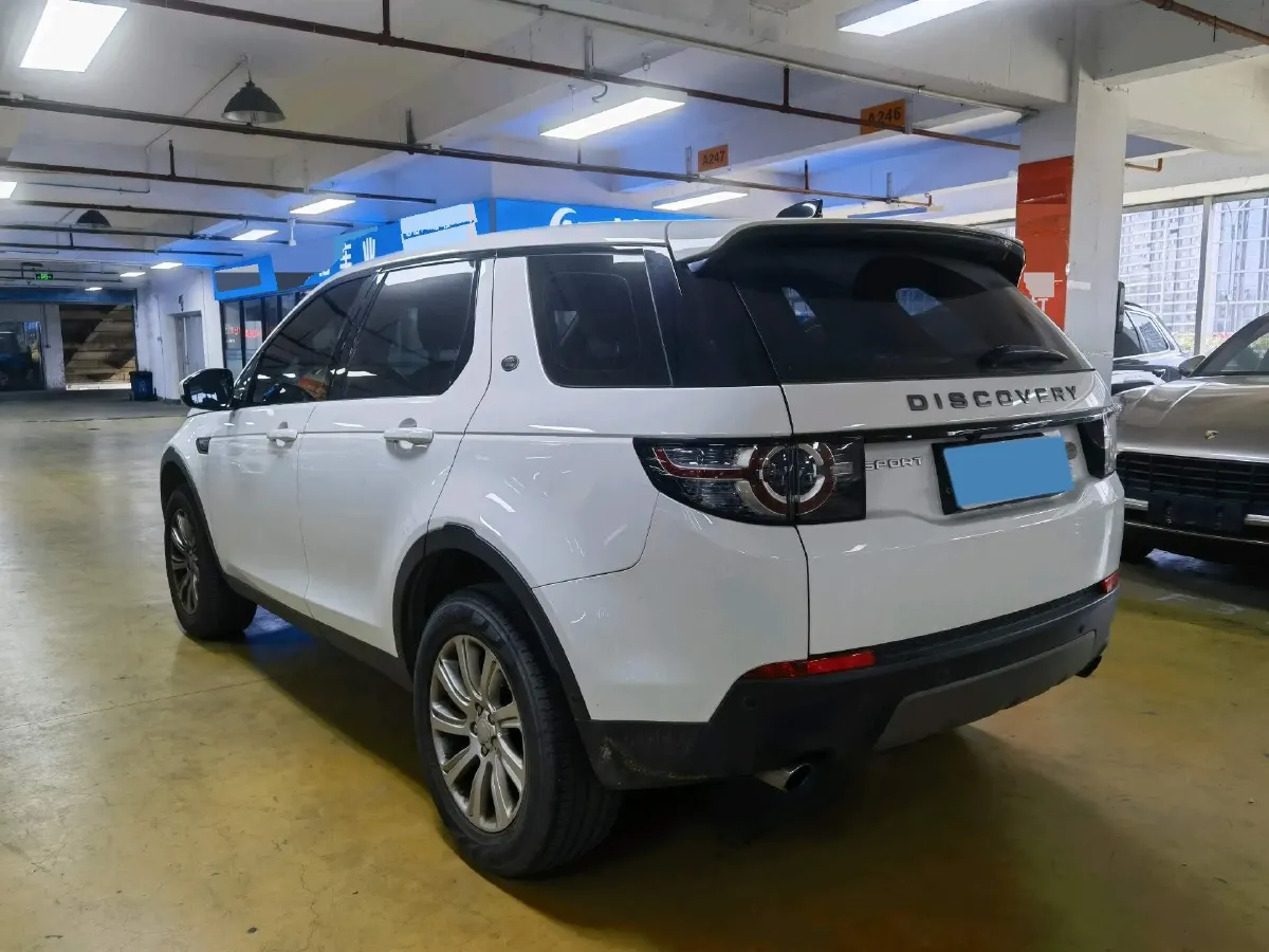 2018 Land Rover Discovery Sport 2.0T 241HP L4 9AT,autocango,china used car exporter,china ev exporter,chinese used car exporter,chinese used ev exporter