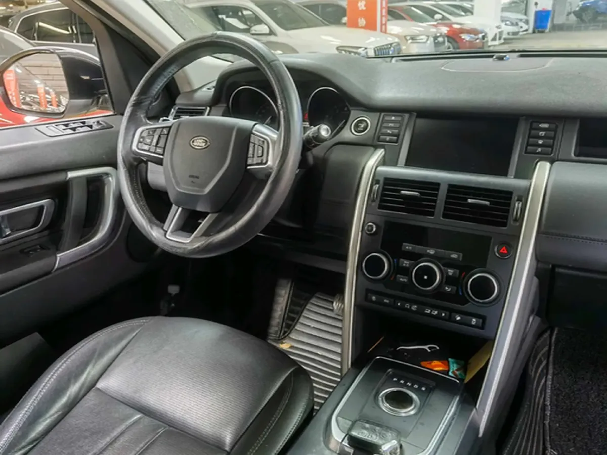 2018 Land Rover Discovery Sport 2.0T 241HP L4 9AT,autocango,china used car exporter,china ev exporter,chinese used car exporter,chinese used ev exporter