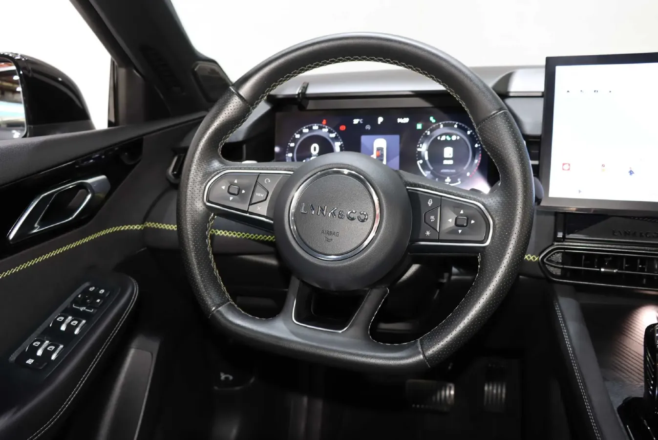 2023 LYNK&CO 03 2.0T 254HP L4 7DCT,autocango,china used car exporter,china ev exporter,chinese used car exporter,chinese used ev exporter