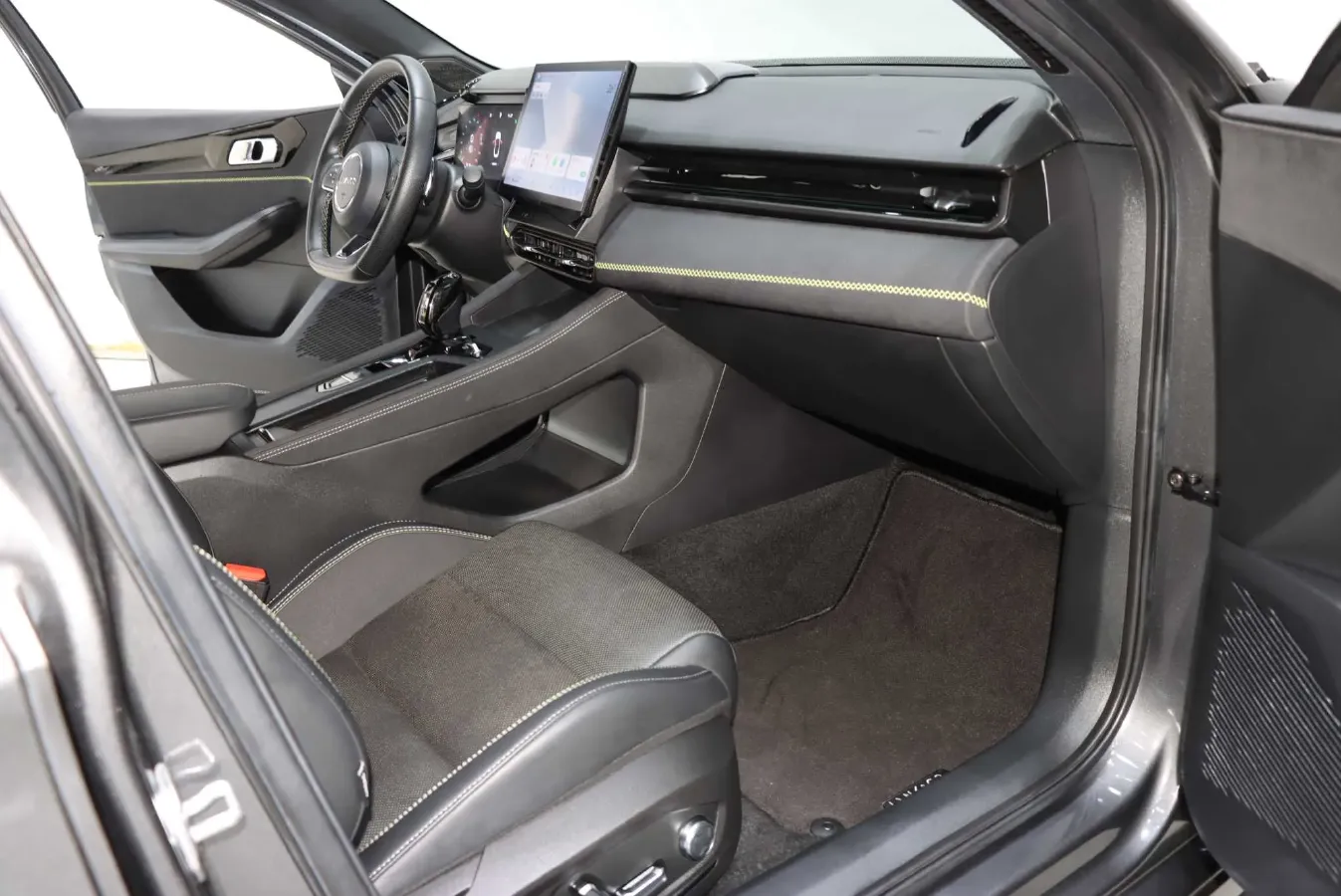 2023 LYNK&CO 03 2.0T 254HP L4 7DCT,autocango,china used car exporter,china ev exporter,chinese used car exporter,chinese used ev exporter