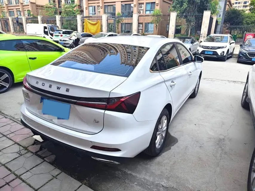 2024 Roewe i5 1.5L 129HP L4 CVT,autocango,china used car exporter,china ev exporter,chinese used car exporter,chinese used ev exporter
