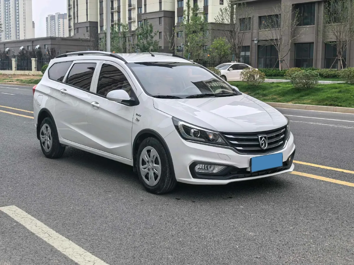 2017 BaoJun 310W 1.5L 112HP L4 6MT,autocango,china used car exporter,china ev exporter,chinese used car exporter,chinese used ev exporter