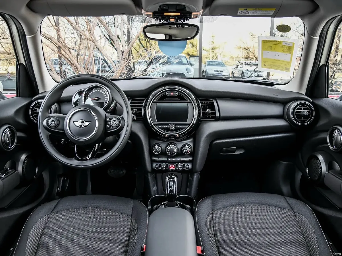2019 MINI MINI 1.5T 102HP L3 7DCT,autocango,china used car exporter,china ev exporter,chinese used car exporter,chinese used ev exporter