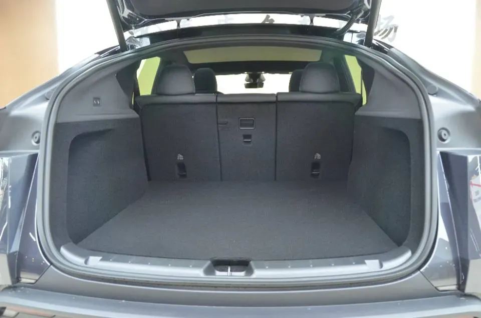 2026 Tesla Model Y BEV,autocango,china used car exporter,china ev exporter,chinese used car exporter,chinese used ev exporter