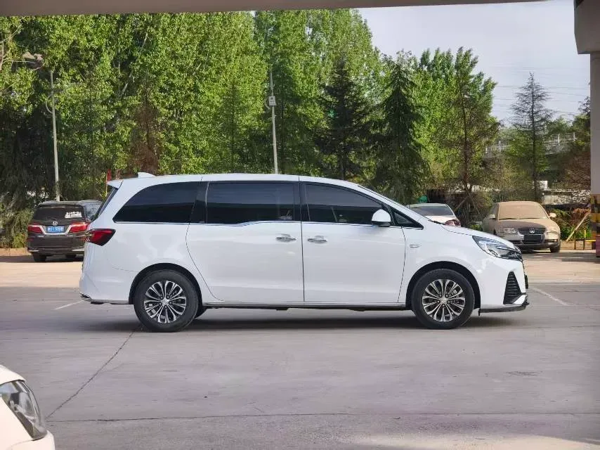 2023 Buick GL8 2.0T 237HP L4 9AT,autocango,china used car exporter,china ev exporter,chinese used car exporter,chinese used ev exporter