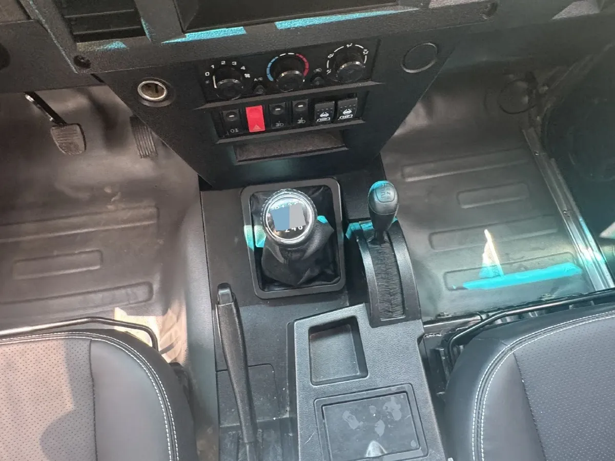 2022 BAW 212 2.0L 144HP L4 5MT,autocango,china used car exporter,china ev exporter,chinese used car exporter,chinese used ev exporter