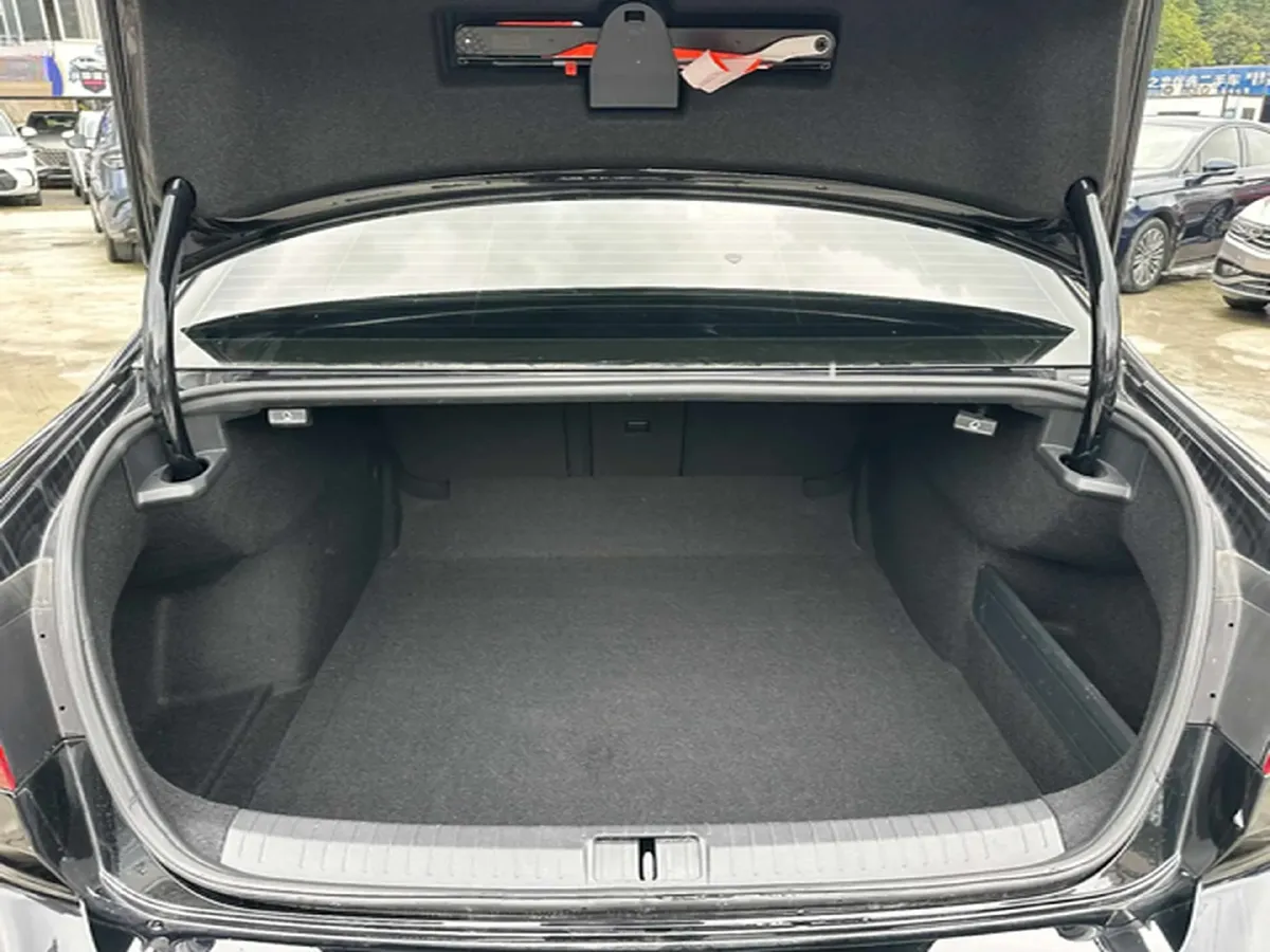 2020 Volkswagen Magotan 2.0T 186HP L4 7DCT,autocango,china used car exporter,china ev exporter,chinese used car exporter,chinese used ev exporter