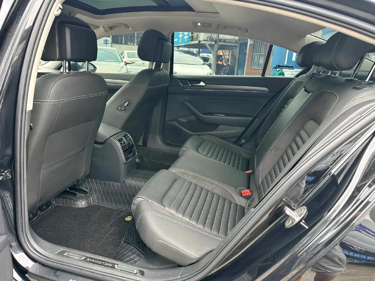 2020 Volkswagen Magotan 2.0T 186HP L4 7DCT,autocango,china used car exporter,china ev exporter,chinese used car exporter,chinese used ev exporter