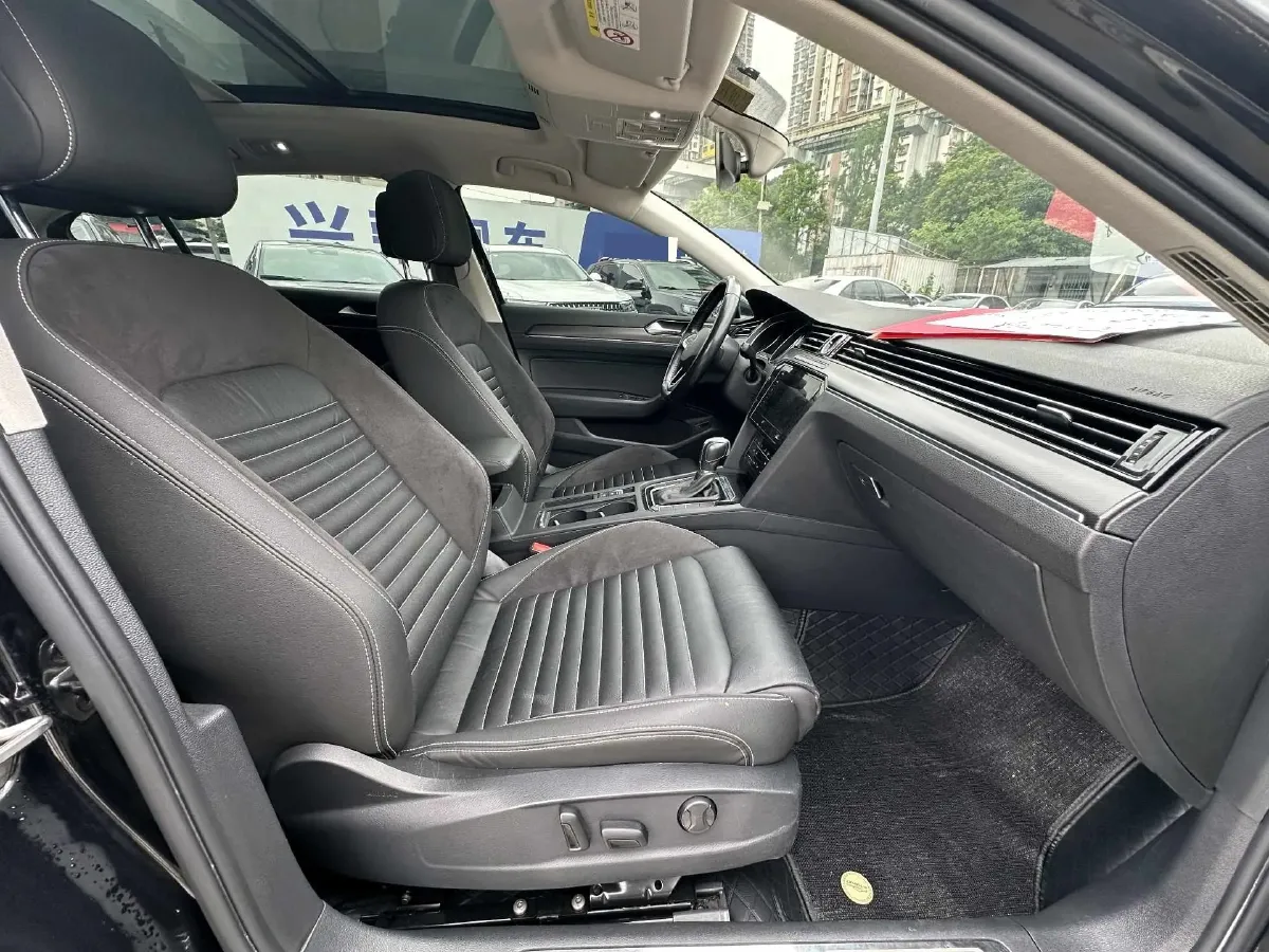 2020 Volkswagen Magotan 2.0T 186HP L4 7DCT,autocango,china used car exporter,china ev exporter,chinese used car exporter,chinese used ev exporter